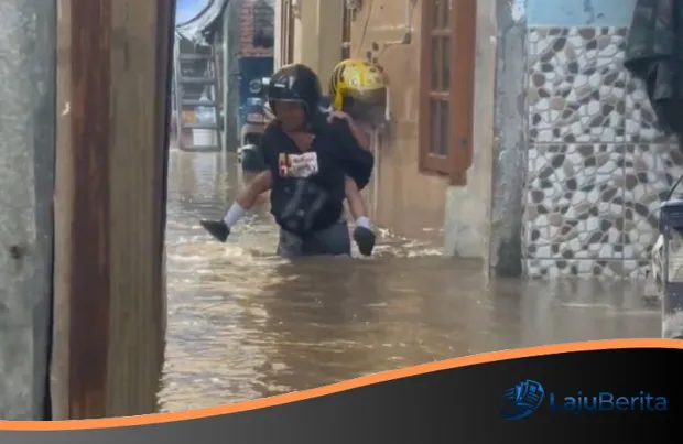 Hujan Deras dan Luapan Kali Angke Rendam Pemukiman Bojong Kavling: Potret Perjuangan Warga Cengkareng di Tengah Banjir