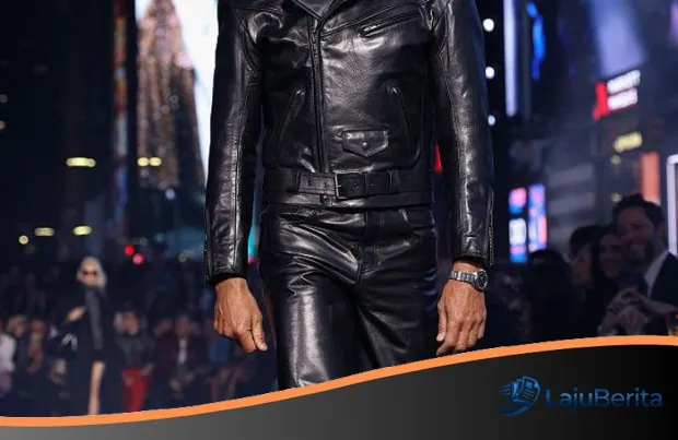 Debut Runway Tom Brady di Gucci: Transformasi Sang Legenda NFL yang Menuai Kritik ‘RoboCop’