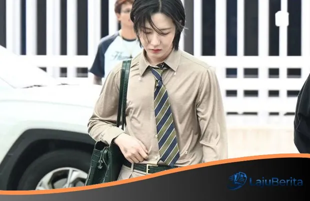 Gebrakan Fashion Renjun NCT di Bandara Incheon: Berani Tampil Beda dengan Koleksi Saint Laurent dan Chanel