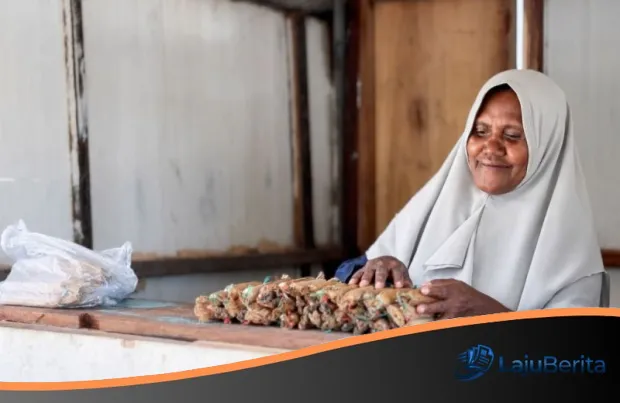 Sinar dari Pesisir Papua: Perjuangan Ibu Ragaia Merajut Asa dan Kemandirian Ekonomi di Pulau Arar