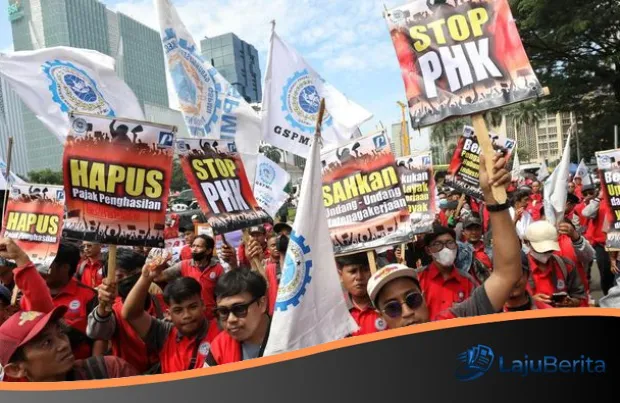 Badai PHK Menghantui Indonesia: Alarm Merah Industri Keramik dan Otomotif di Tengah Krisis Gas