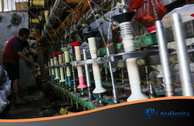 Badai Geopolitik Hantam Manufaktur, APINDO Sebut Kelangkaan Bahan Baku Bisa Hentikan Produksi