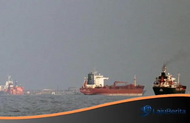 Ketegangan di Selat Hormuz: Kapal Tanker China Terpaksa Menyerah pada Blokade AS