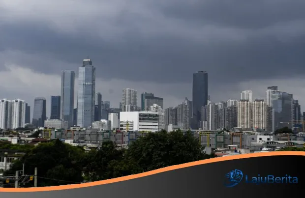 Waspada Awan Tebal Menyelimuti Jakarta, BMKG Ingatkan Potensi Hujan di Sore Hari